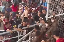 排球杯赛焦点战:北城天狼队逆转关东白虎队,客场强势带走胜利。定位球制造杀机  排球杯赛焦点战:北城天狼队逆转关东白虎队,客场强势带走胜利。定位球制造杀机