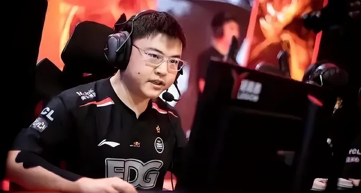 Uzi迎来七赛季高光表现，美国队球迷沸腾！的简单介绍