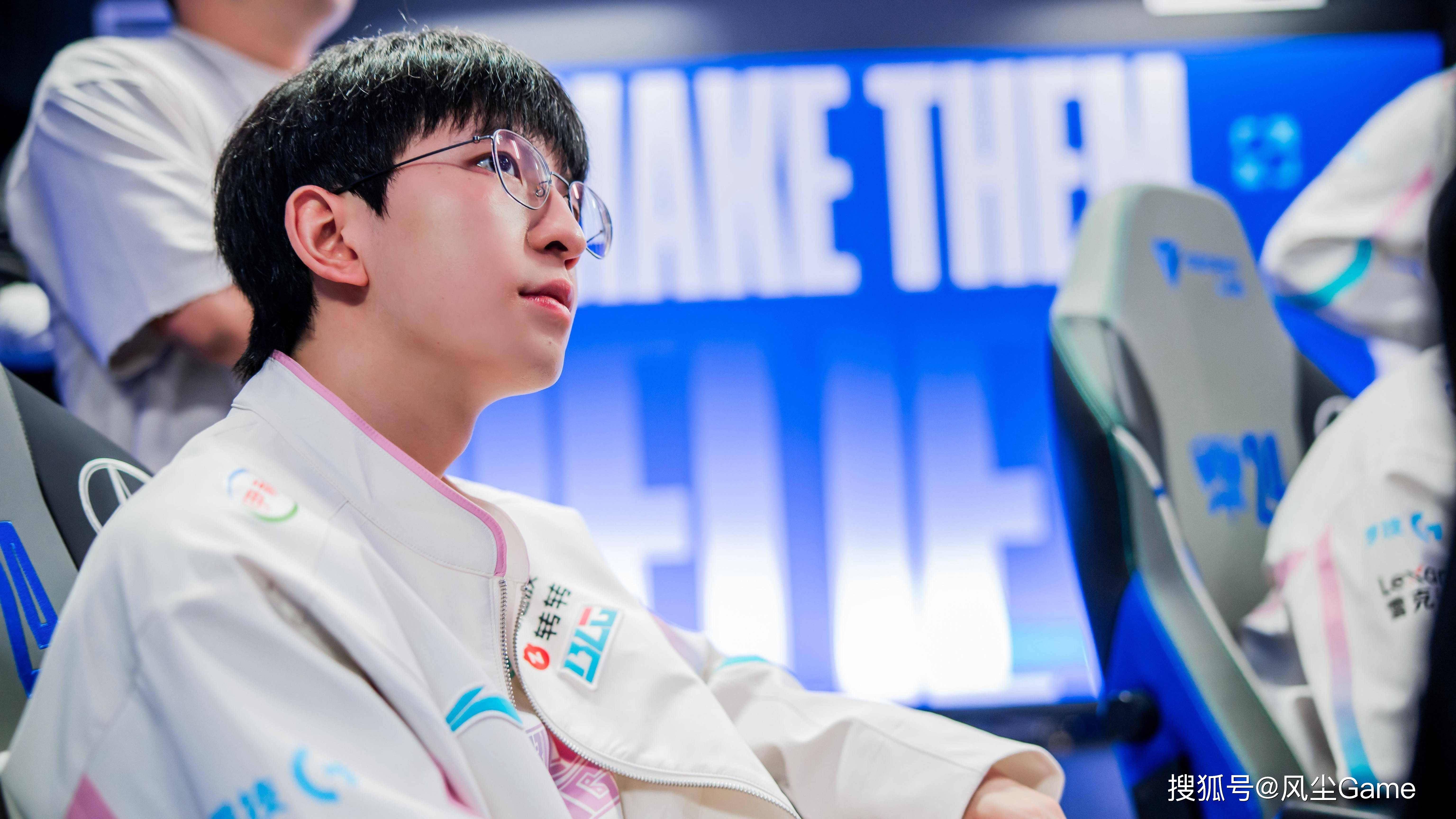 爱游戏体育-包含Ning在TES比赛中战术调整，惊险取胜引发热议！的词条