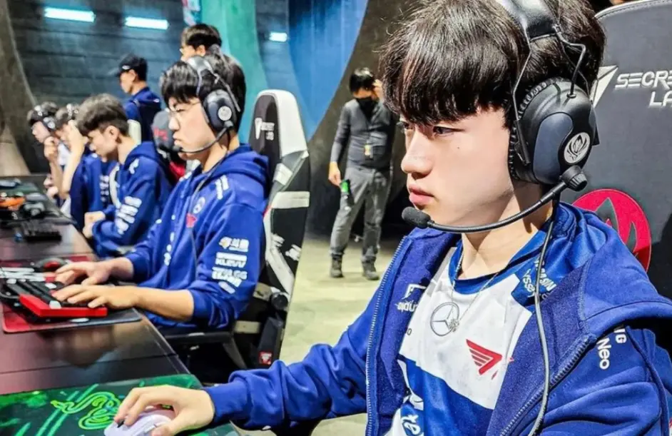 爱游戏-Faker爆冷击败曼联，精彩发挥引爆全场！的简单介绍