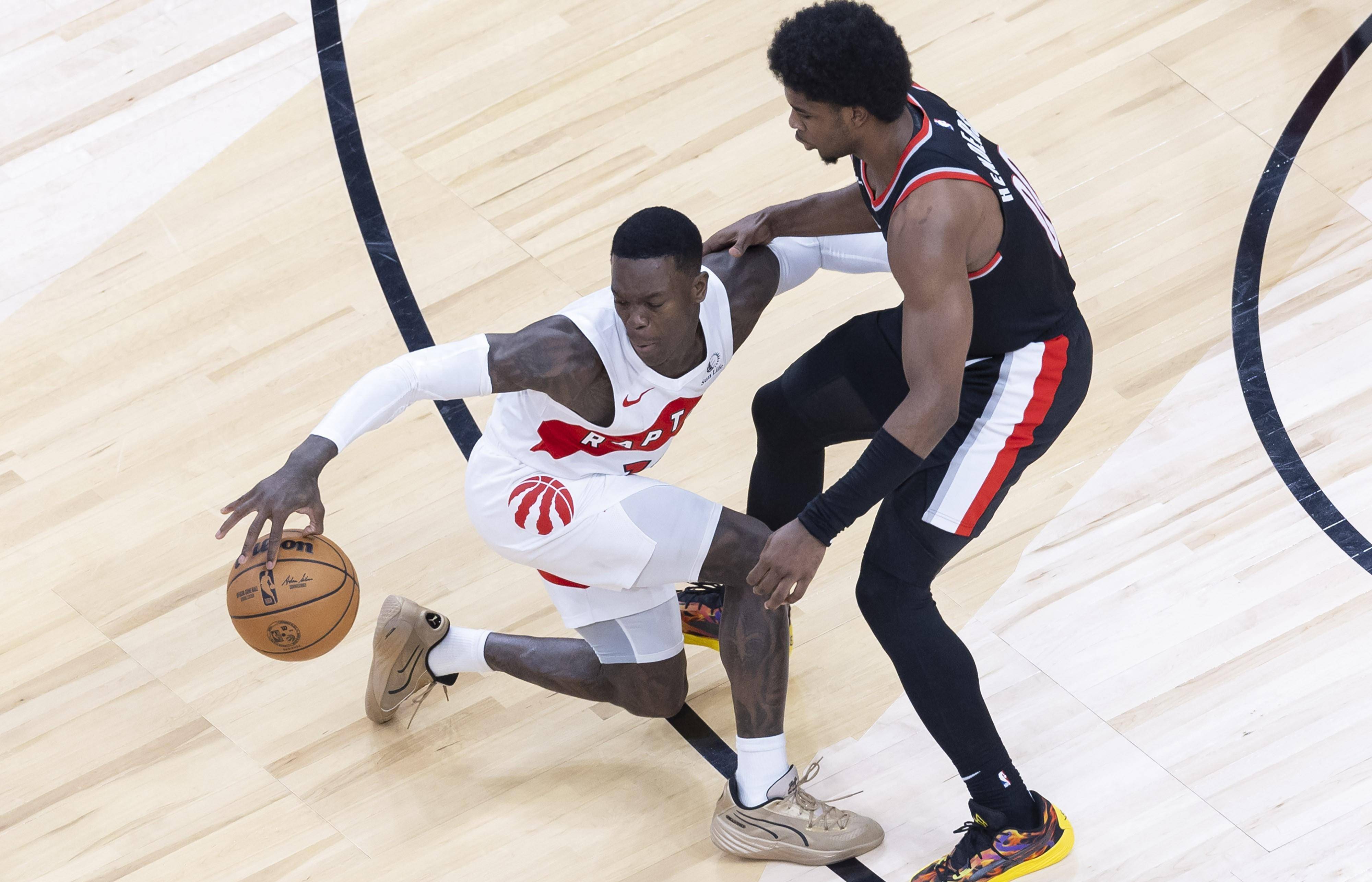 爱游戏-西亚卡姆在篮网比赛中惊险取胜，突破纪录引发热议！的简单介绍